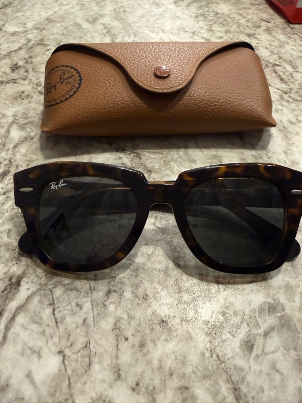 Ray-Ban State Street Tortoiseshell Frame Sunglasses - Brown/Black Lenses